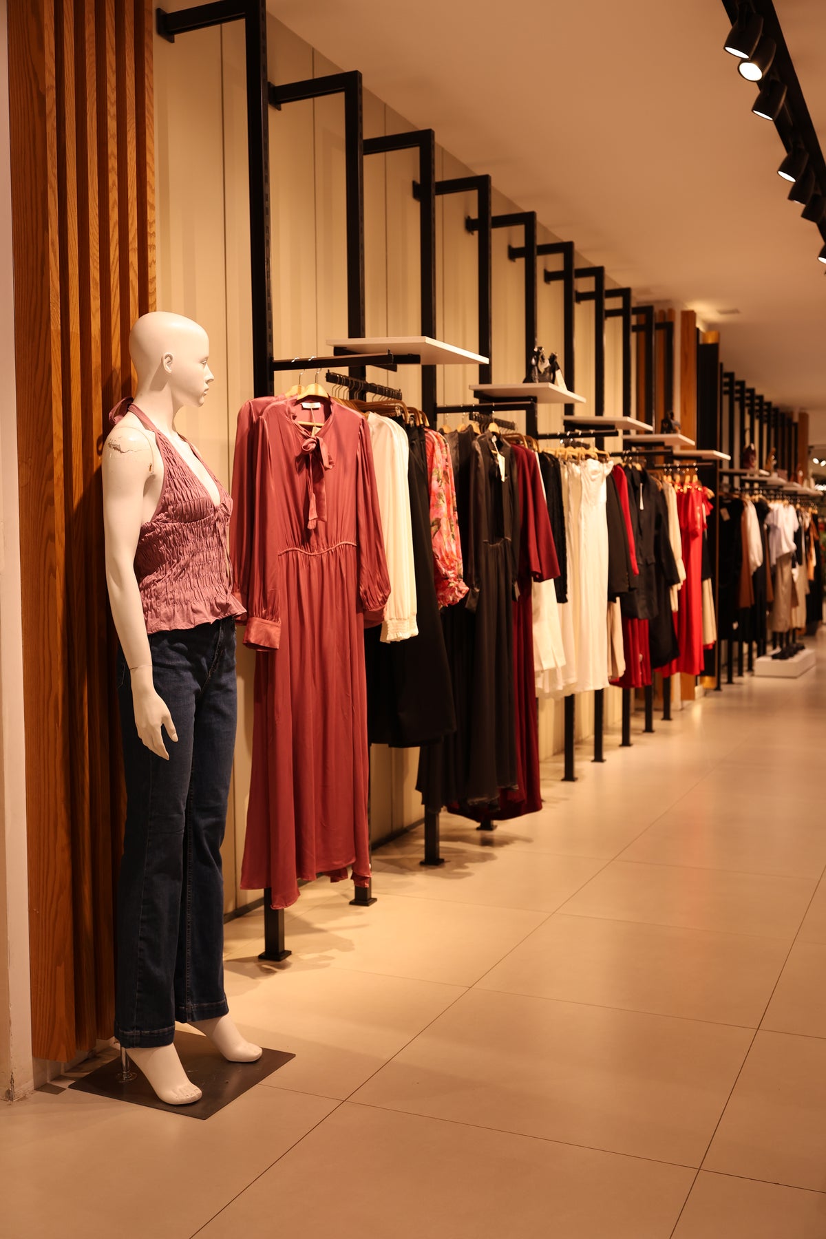 LIFESTYLE Galeria Shopping Mall