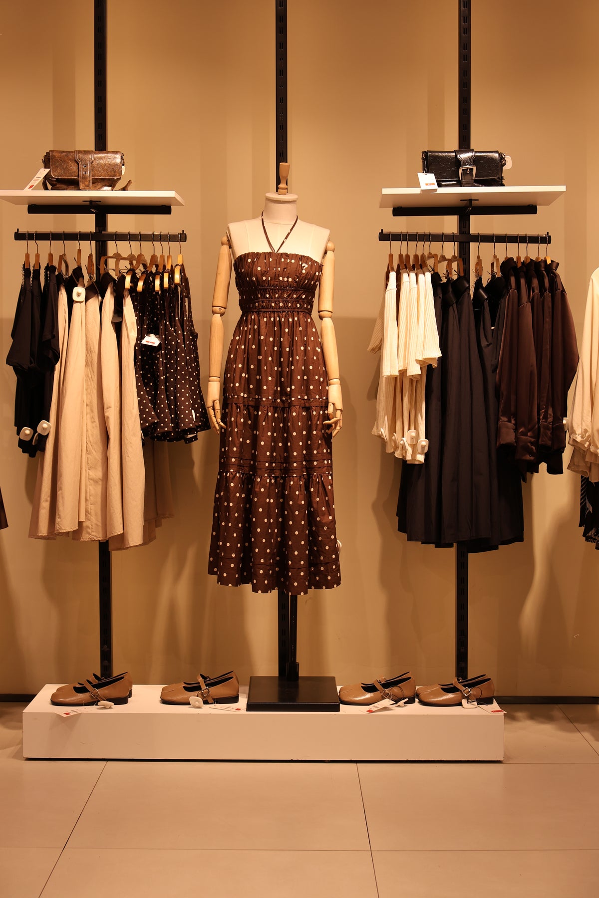 LIFESTYLE Galeria Shopping Mall
