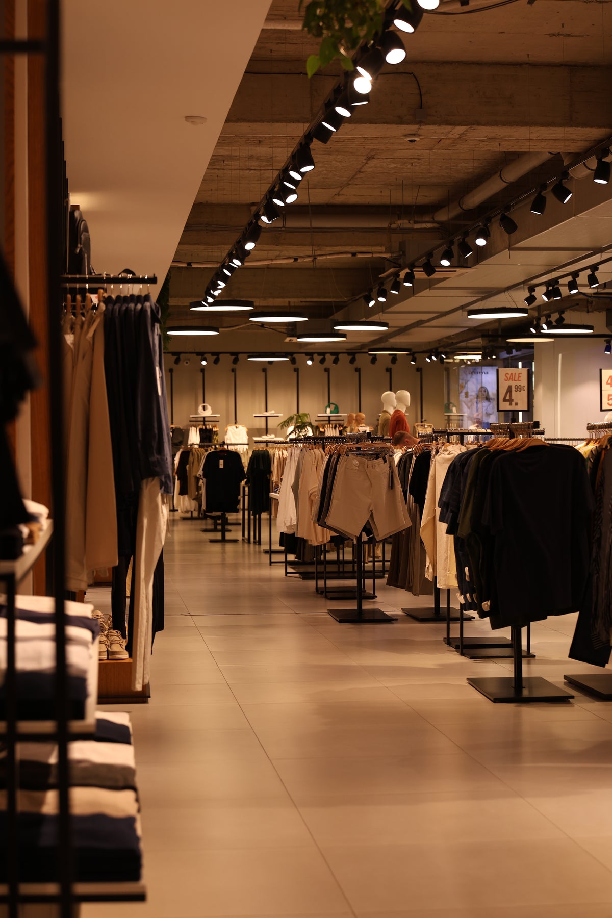 LIFESTYLE Galeria Shopping Mall