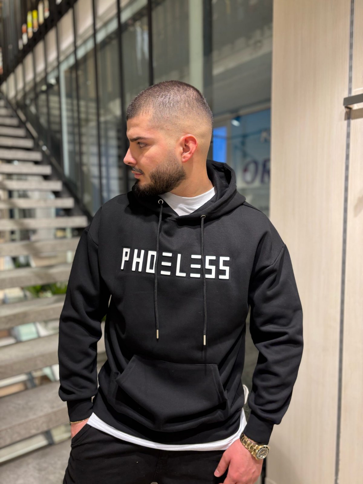 DUKS PHOELESS