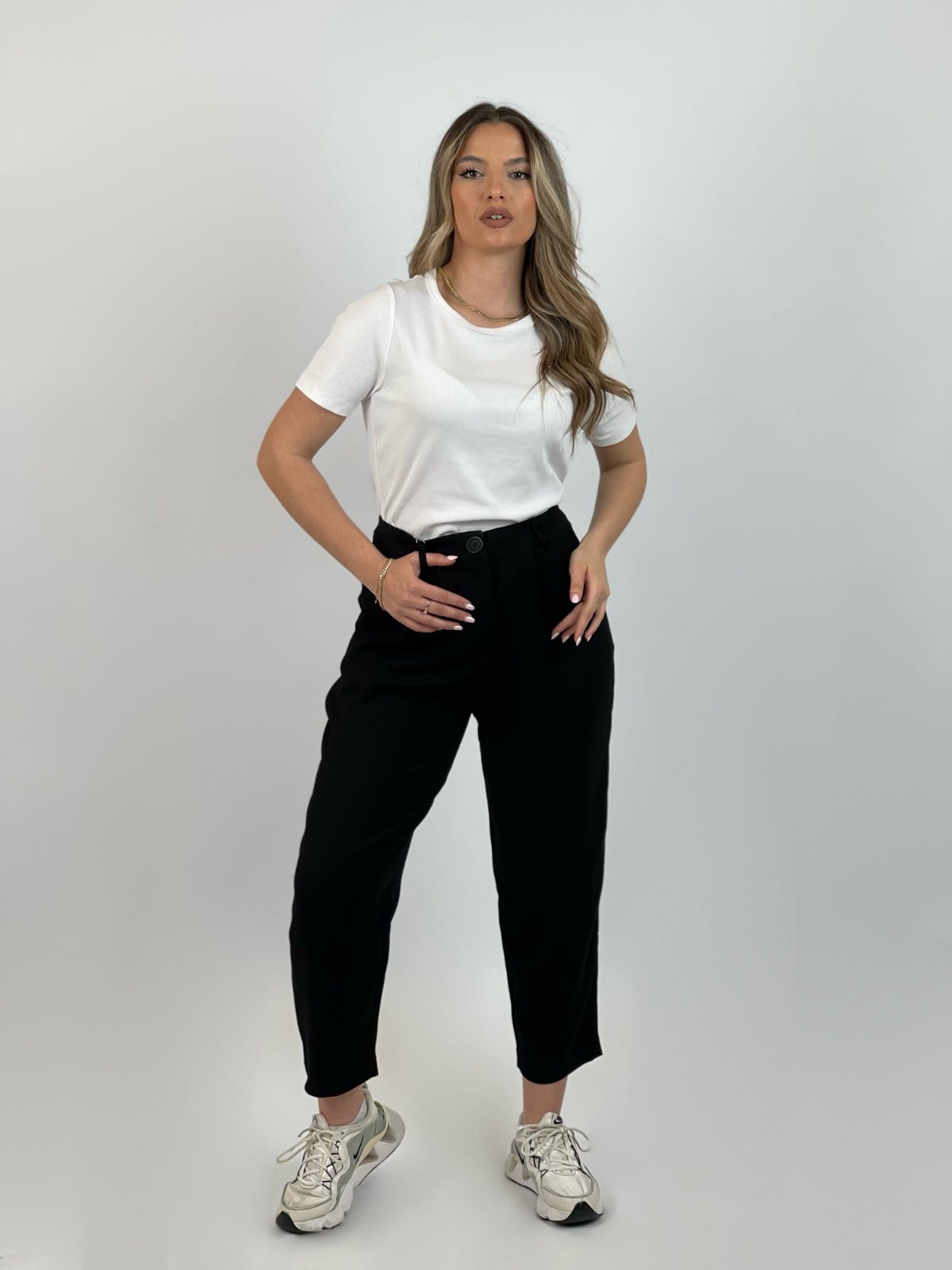 MAICË ESSENTIAL